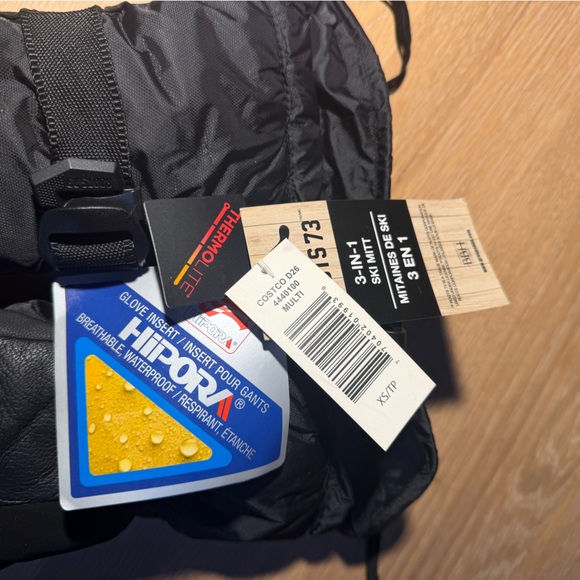 Black Roots Mittens - Picture 8 of 10